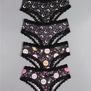 Set of 4 Moon and Star Patterned Panties